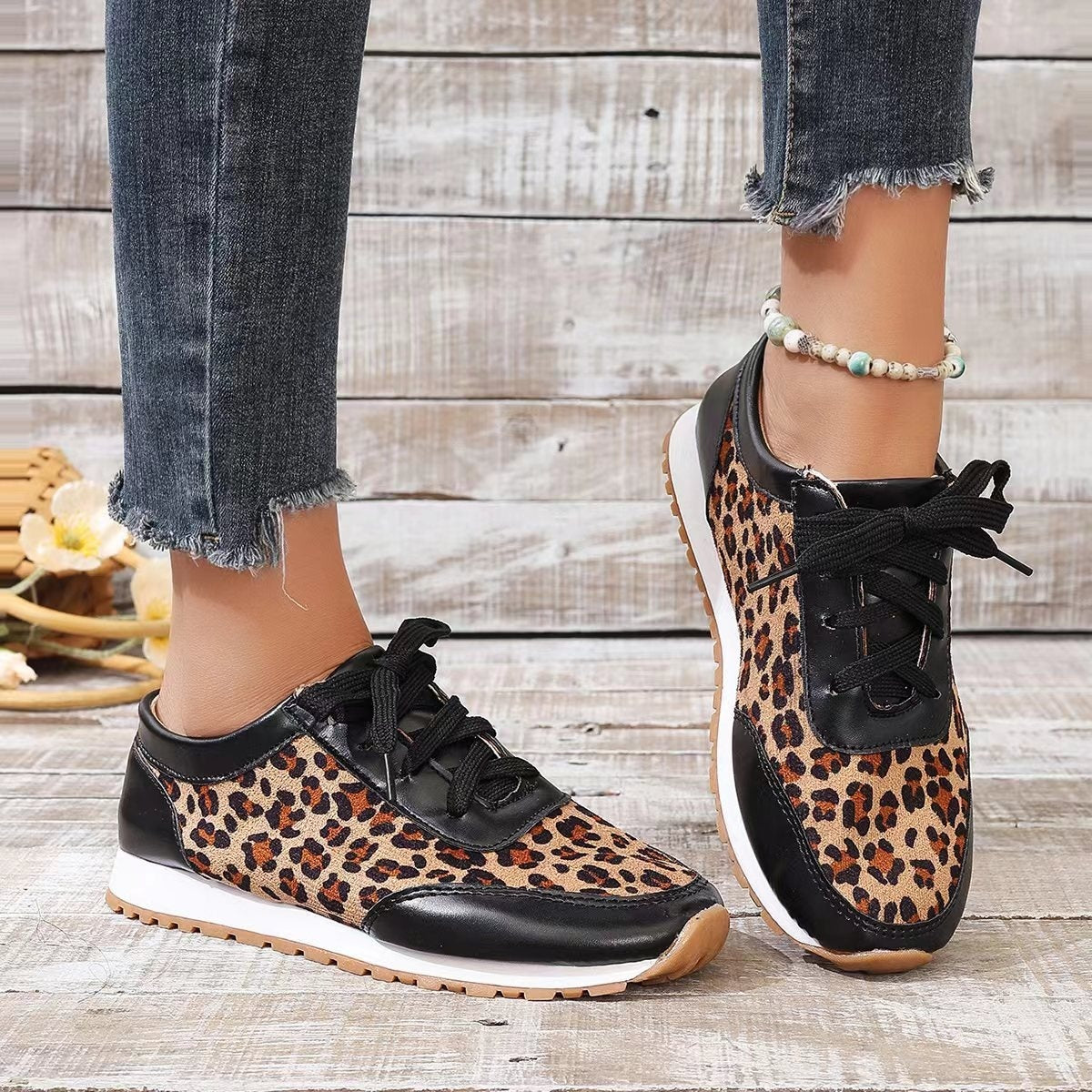 Women's Flat Bottomed Leopard Print Lace-Up Casual Sports Shoes